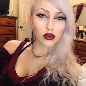 Meet your Posher, Faith